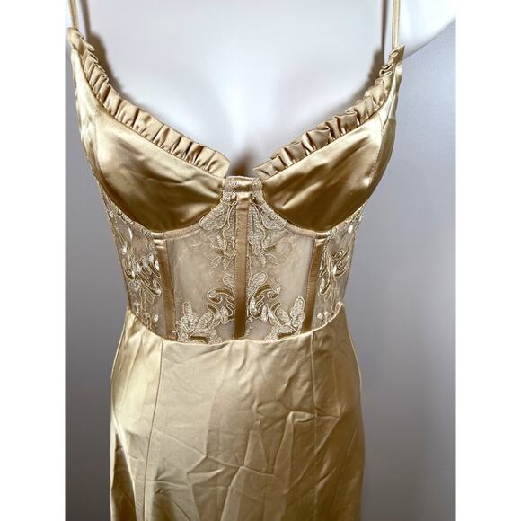 V. Chapman Dianthus Lace Bustier Corset Maxi Dress in Warm Sand Size 00 - Picture 3 of 12